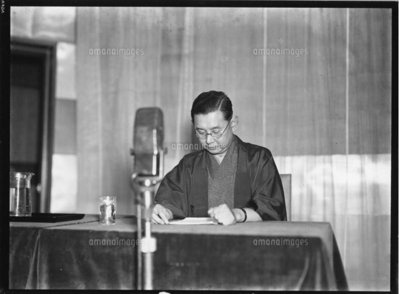 “右翼的荒木”图片来源：https://amanaimages.com/info/infoRM.aspx?SearchKey=23007004204
